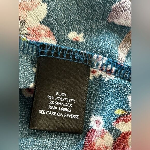 NWT Torrid floral strappy cold shoulder balloon sleeve‎ top 0X - Picture 9 of 16